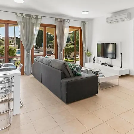 Pool Side Ground Floor Bf02 - Theseus Village, Aphrodite Hills Апартаменты *