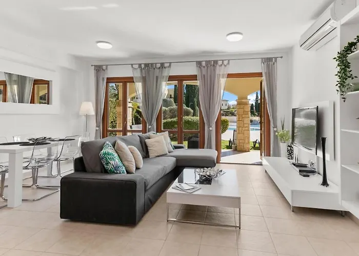 Pool Side Ground Floor Bf02 - Theseus Village, Aphrodite Hills Lägenhet