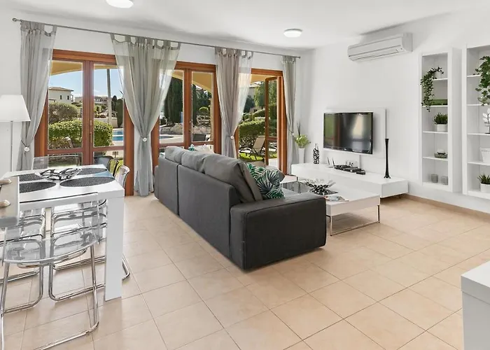 Pool Side Ground Floor Bf02 - Theseus Village, Aphrodite Hills Apartment *