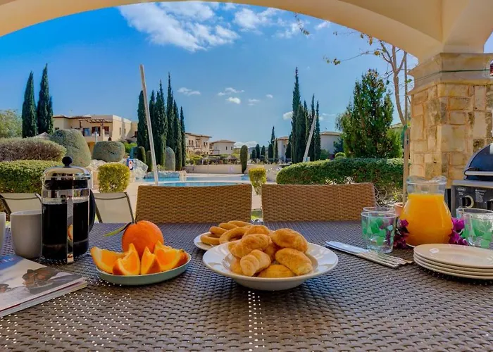 Pool Side Ground Floor Bf02 - Theseus Village, Aphrodite Hills * クークリア